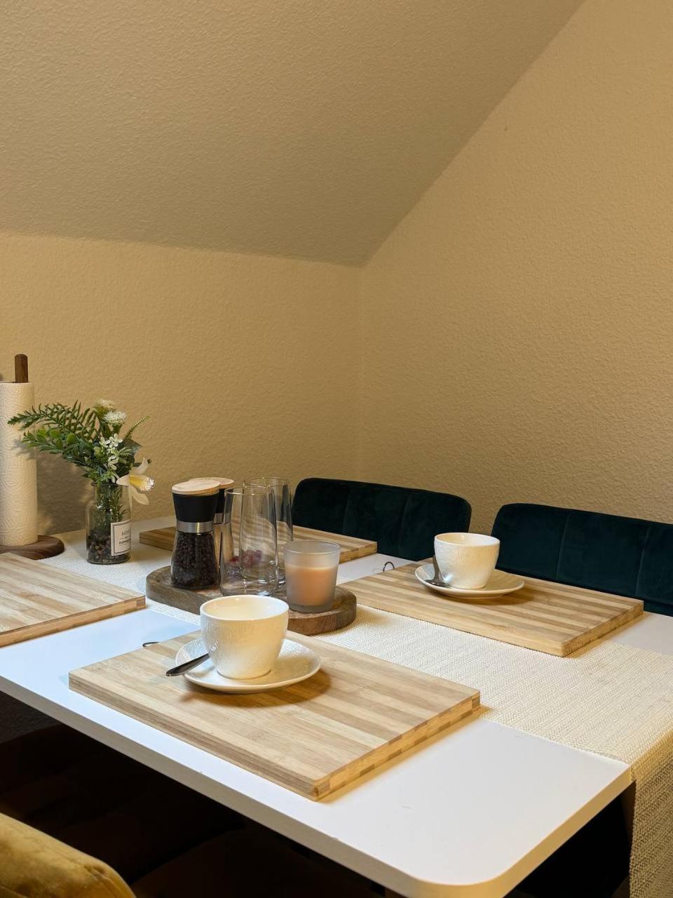 Ama Home Apartment In Hiddenhausen - Wlan, Smart-Tv - Nahe A30 & A2 - Nur 10 Min Von Herford Exterior foto
